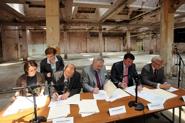 Prezydent Jacek Majchrowski podpisał  z firmą Warbud S.A. umowę na realizację nowej inwestycji na krakowskim Zabłociu. Rozpoczni