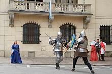 Podczas Dni Otwartych Magistratu można było zobaczyć jak kiedyś walczyli rycerze.