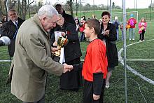 Przed uroczystością otwarcia obiektu dzieci rozegrały turniej piłki nożnej. Prezydent Miasta Krakowa Jacek Majchrowski wręczył p