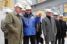 Prezydent miasta Jacek Majchrowski wraz ze swym zastępcą Tadeuszem Trzmielem odpowiedzialnym za inwestycje miejskie...