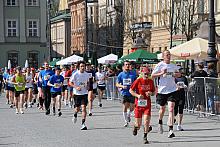 ...pod poprzednim zdjęciem to wpis Krystiana z Radomia na forum www.maratonczyk.pl komentującego IX Cracovia Maraton...,