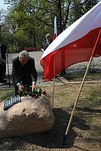W 70. rocznicę Zbrodni Katyńskiej w hołdzie polskim oficerom miało tu zostać posadzone 5 dębów.
Życie jednak dopisało do tego s