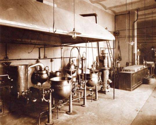 Laboratorium apteki Piotra Mikolascha