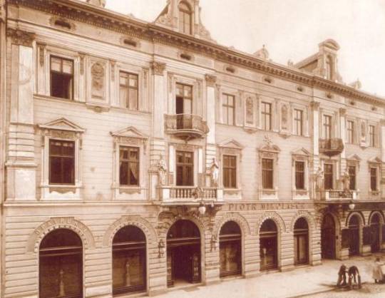 Dom P. Mikolascha z Apteką Pod Złotą Gwiazdą