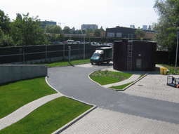 wjazd, waga samochodowa, portiernia.jpg