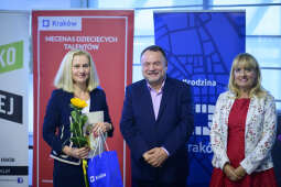 73.jpg-VIII Gala MDT