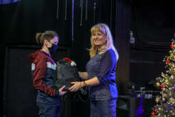 bs-grudnia 11, 2021-033a8494.jpg-Mikołajki dla uczestników projektu „Mecenas Dziecięcych Talentów”