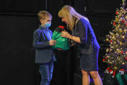 bs-grudnia 11, 2021-033a8511.jpg-Mikołajki dla uczestników projektu „Mecenas Dziecięcych Talentów”