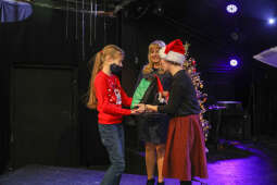 bs-grudnia 11, 2021-033a8515.jpg-Mikołajki dla uczestników projektu „Mecenas Dziecięcych Talentów”