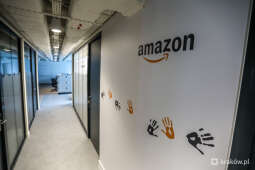bs_220111_3726.jpg-Centrum Rozwoju Technologii Amazon