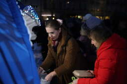 bsk_3445.jpg-Przedświąteczny karp dla Krakowa - Rynek Podgórski