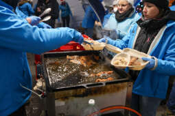 20241213-bsk_6511.jpg-Przedświąteczny karp dla Krakowa - Mały Rynek