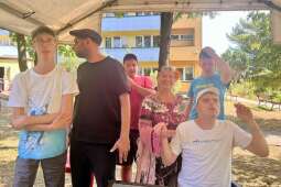 Uczestnicy fili nr 2 podczas potańcówki.