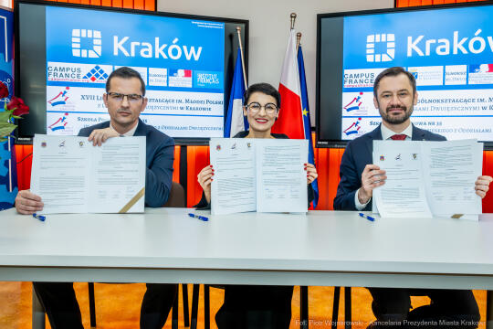PW_710_ 013_fot. Piotr Wojnarowski.jpg-Miszalski, umowa, podpisanie, Bronowice, ZSO nr 7, zdjęcia