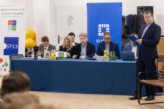 BSK_0395.jpg-Ławka Dialogu Prądnik Biały, Miszalski