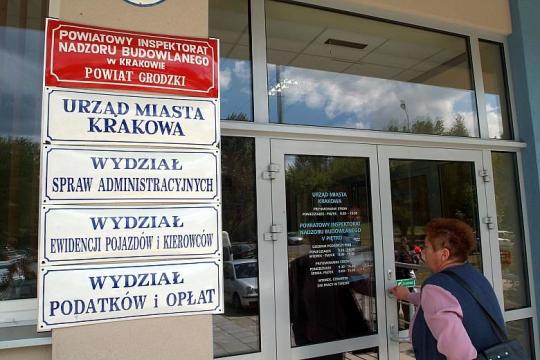 Do urzędu bez osób towarzyszących