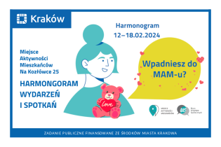 Rysunek przedstawiający Portret kobiet przed którą siedzi pluszowy miś z napisem Love na serduszku trzymanym w łapach