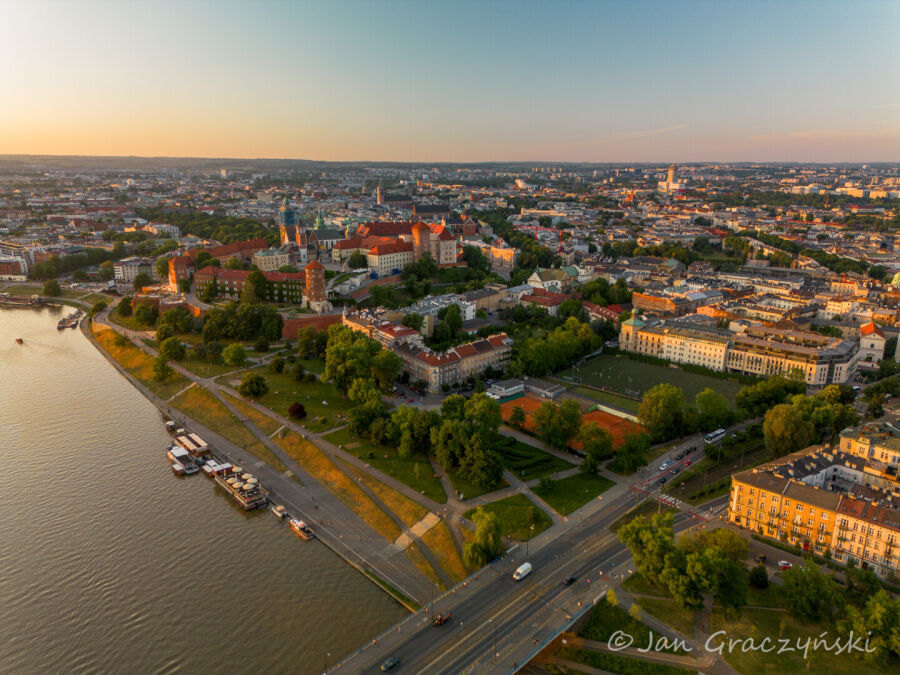 panorama Wawel bulwary niebo z lotu ptaka