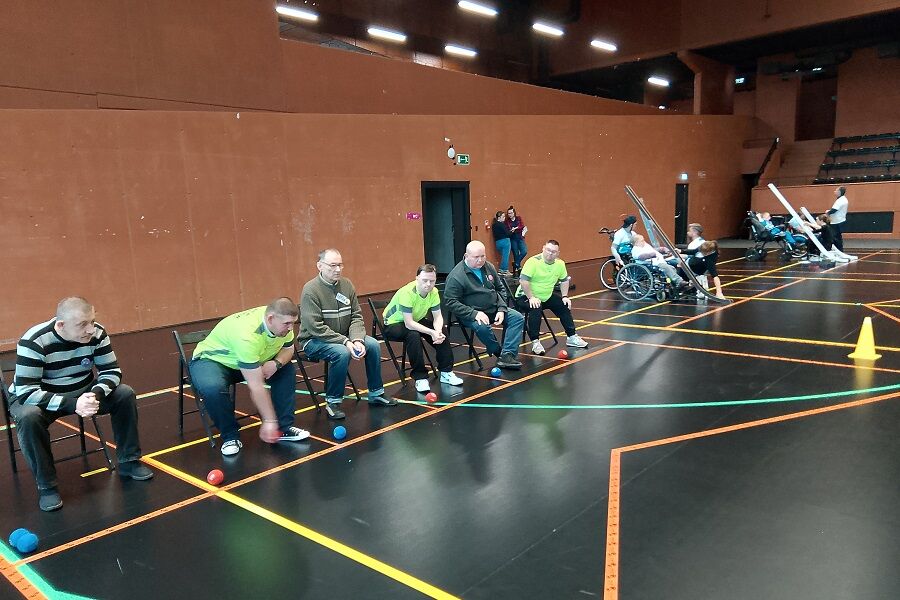 Uczestnicy szykujący się do rozgrywek