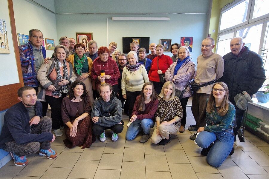 Grupowe zdjęcie Uczestników wystawy