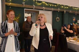 Przywitanie gości przez Panią Bogumiłę Drabik, Józefa Szubę i Dyrektor ŚDS „Vita” Ewę Prochowską