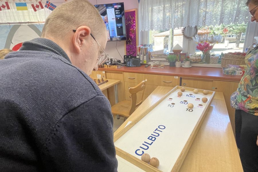 Uczestnik grający w culbuto