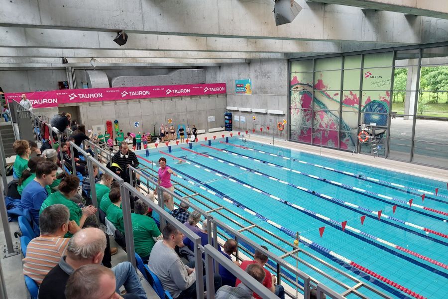 Publiczność oczekująca na start zawodników