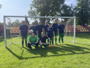 Drużyna na stadionie KS Zwierzynieckim