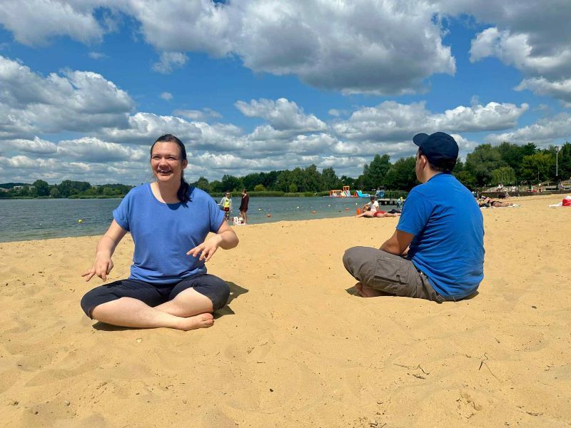 Słońce, piasek, szum wody i… radość wspólnego bycia 